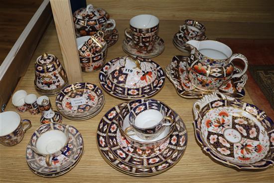 A quantity of Crown Derby
